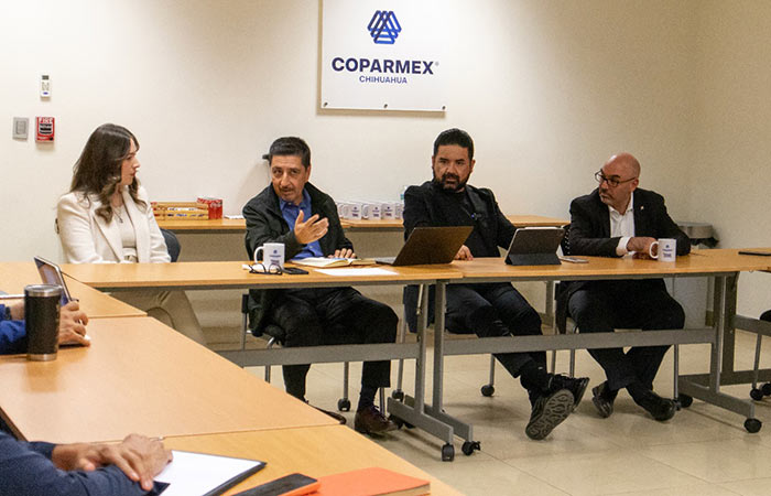 Empresarios de Coparmex se reúnen con diputados de MC