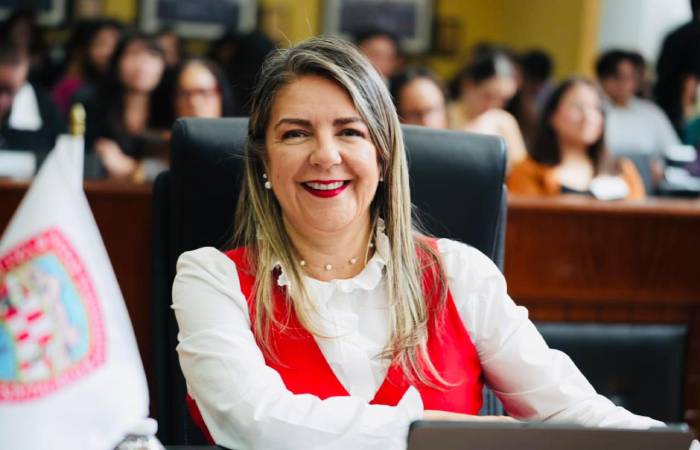 Rosana Días impulsa avance para vendedoras de vales