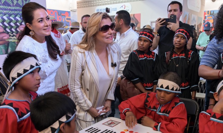Maru Campos encabeza delegación chihuahuense en Feria de San Marcos 2026