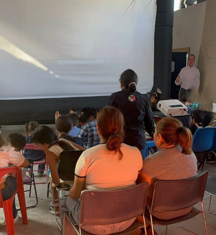 Villalobos fortalece convivencia comunitaria en Madera 65